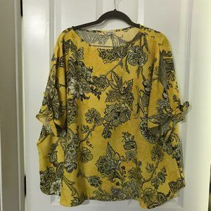 Retro-inspired top in yellow, black & white floral from River Island size 22